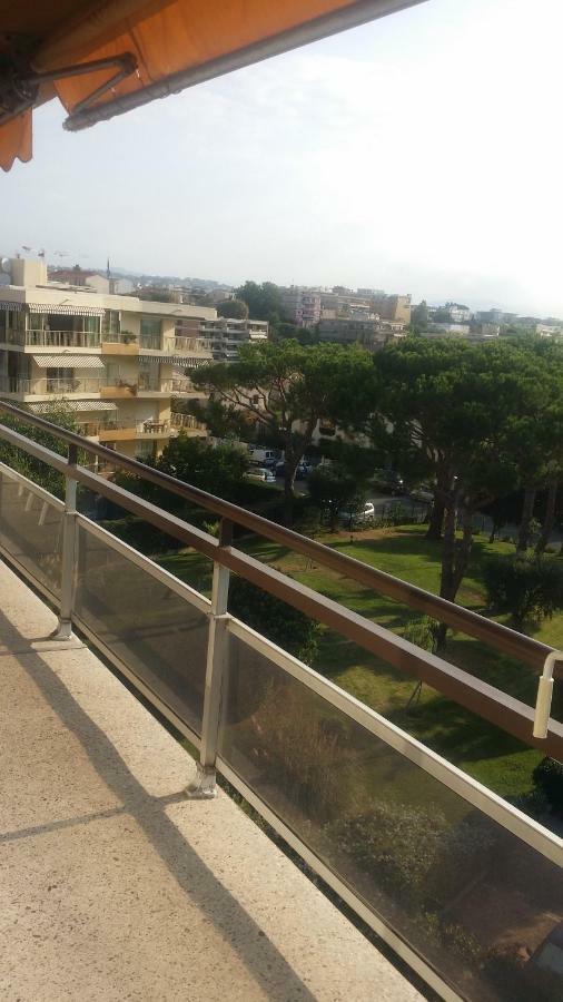Apartment Heliotel Marine 4* Bord de Mer Saint-Laurent-du-Var Buitenkant foto